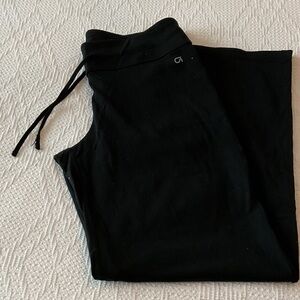 Gap body fit, workout pants, stretchy, in very good condition. Size small.